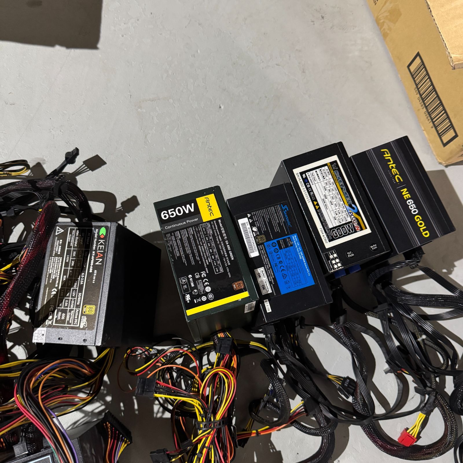 １ 通電 済 電源ユニット 600W～650W 12個