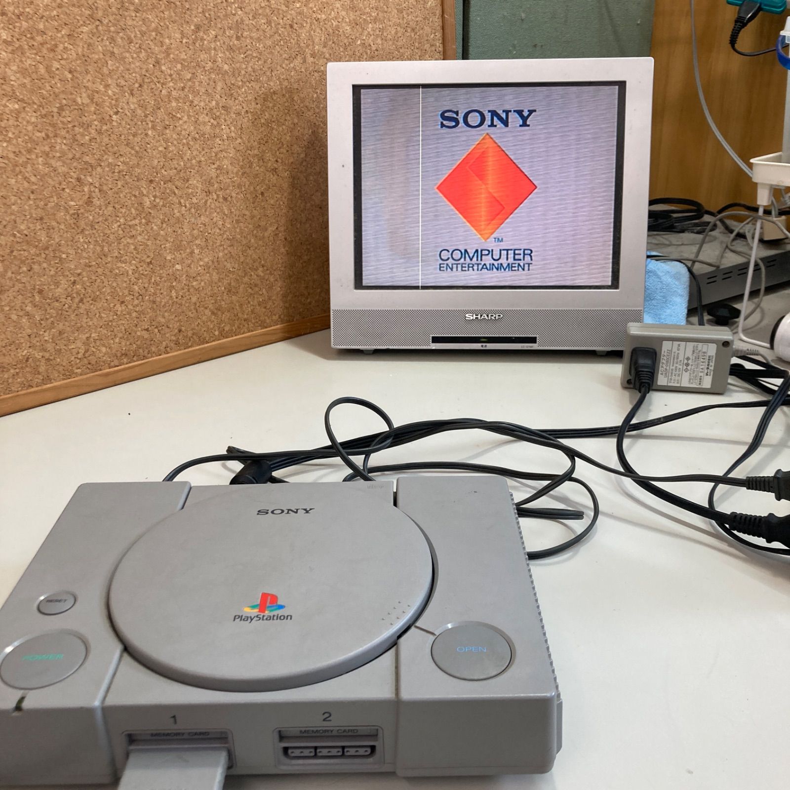 PlayStation - ソニー　初代　プレイステーション　SCPH-5500 美品　ゲーム機　セット PlayStation - ソニー 初代 プレイステーション SCPH-5500 美品