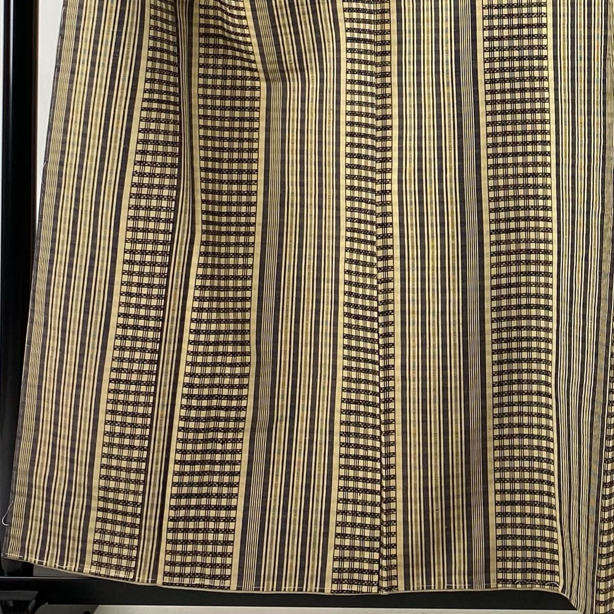 紬 身丈159cm 裄丈66.5cm M 袷 縞 格子 薄茶色 正絹 美品 秀品 【中古  