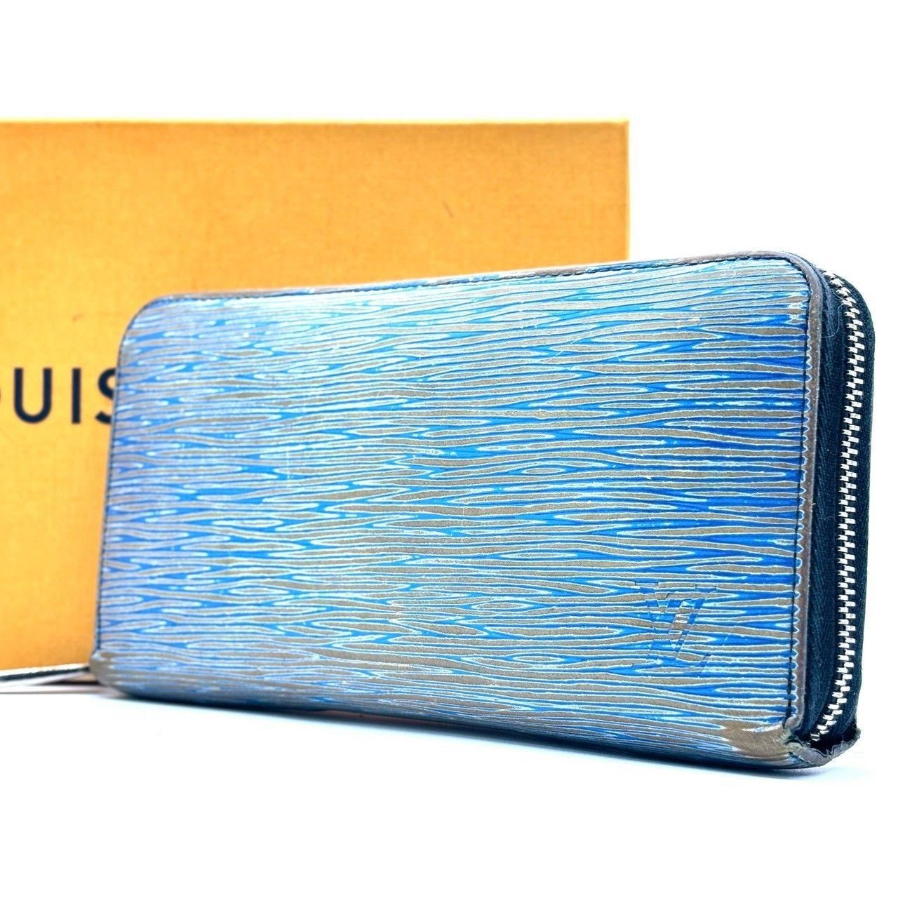 Louis Vuitton 青 エピ　デニム　長財布　ヴィトン　財布 Louis Vuitton 青 エピ デニム 長財布 ヴィトン 財布