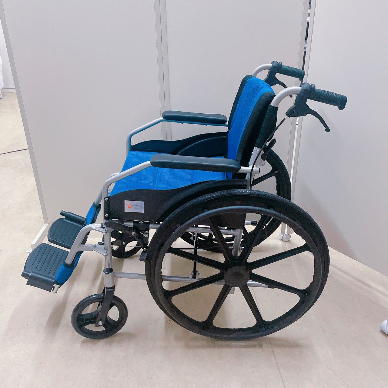 NICE WAY ナイスウェイ 車椅子 バリアフリー 介護用品 折りたたみ 青色