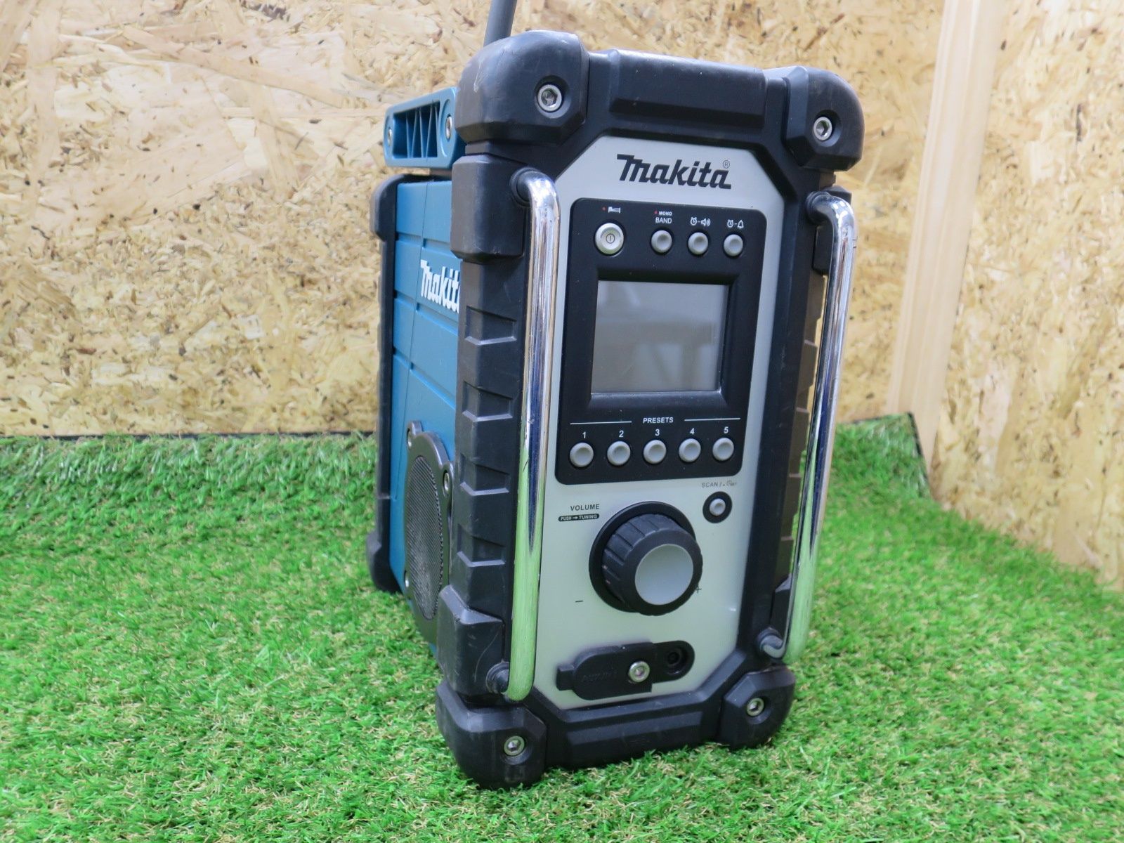 マキタ MR108Bブラック マキタ充電式現場ラジオ MR108 Bluetooth