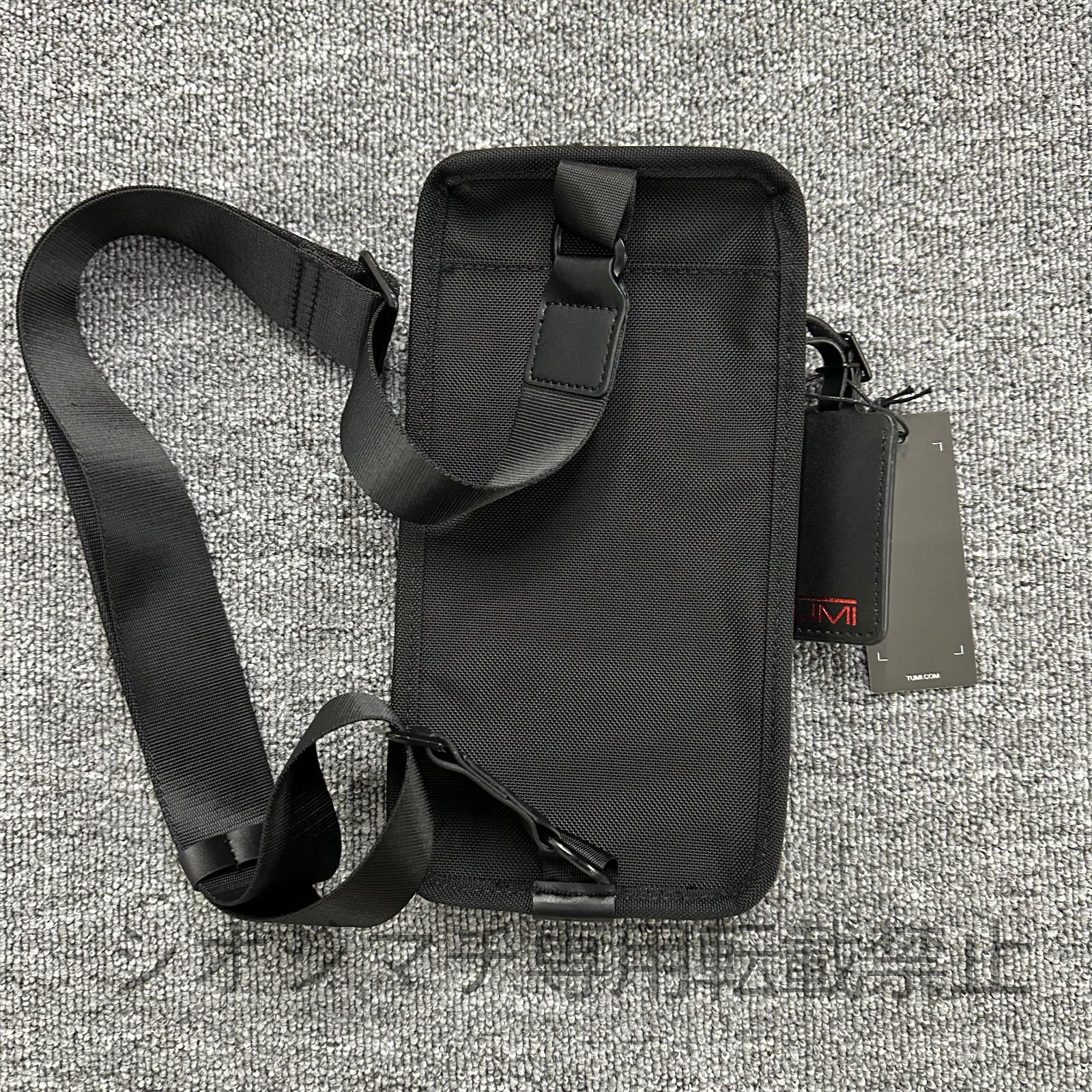 TUMI Alpha コンパクト スリング - メルカリ