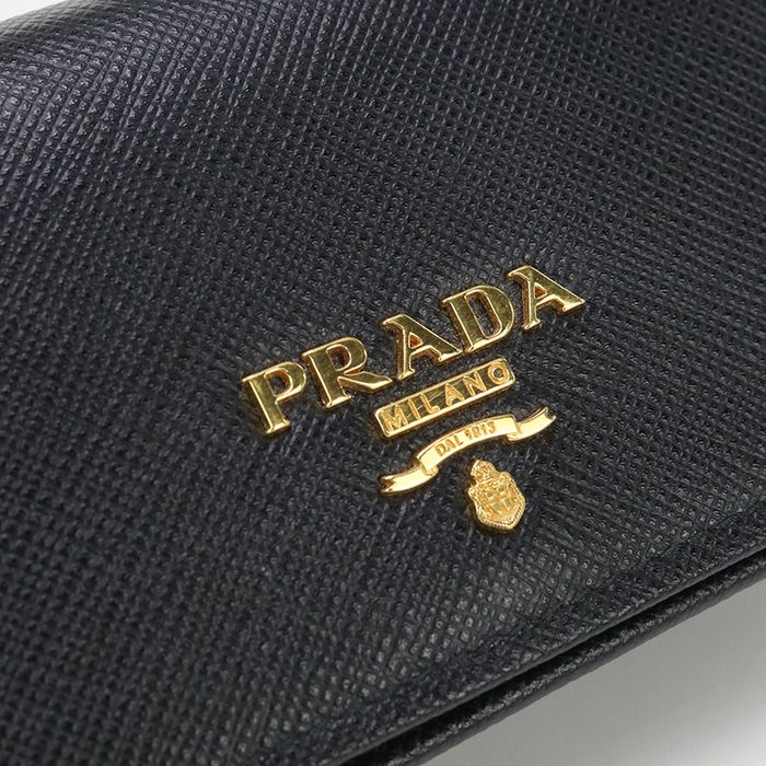 ⭐️未使用⭐️ PRADA　名刺入れ　カードケース　エンボスロゴ　サフィアーノレザー PRADA プラダ エンボスロゴ カードケース ブラック サフィアーノ