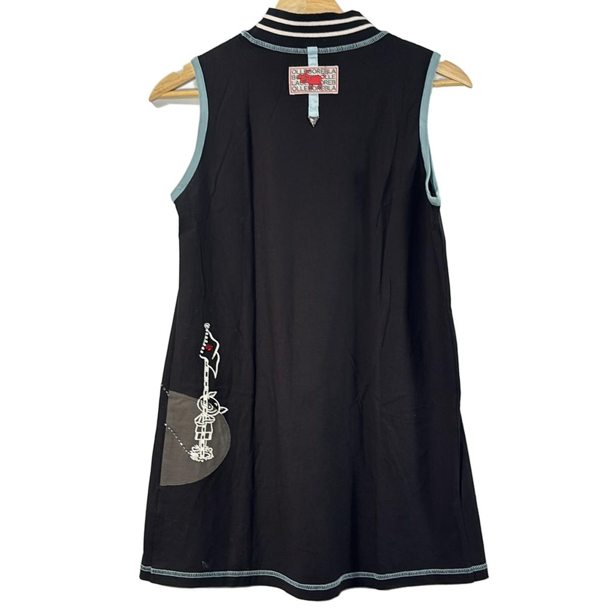 アルベロベロ|オレボレブラ チュニック レディース - 黒×ライトブルー×白 ハイネック|ノースリーブ|ブタ|ビーズ