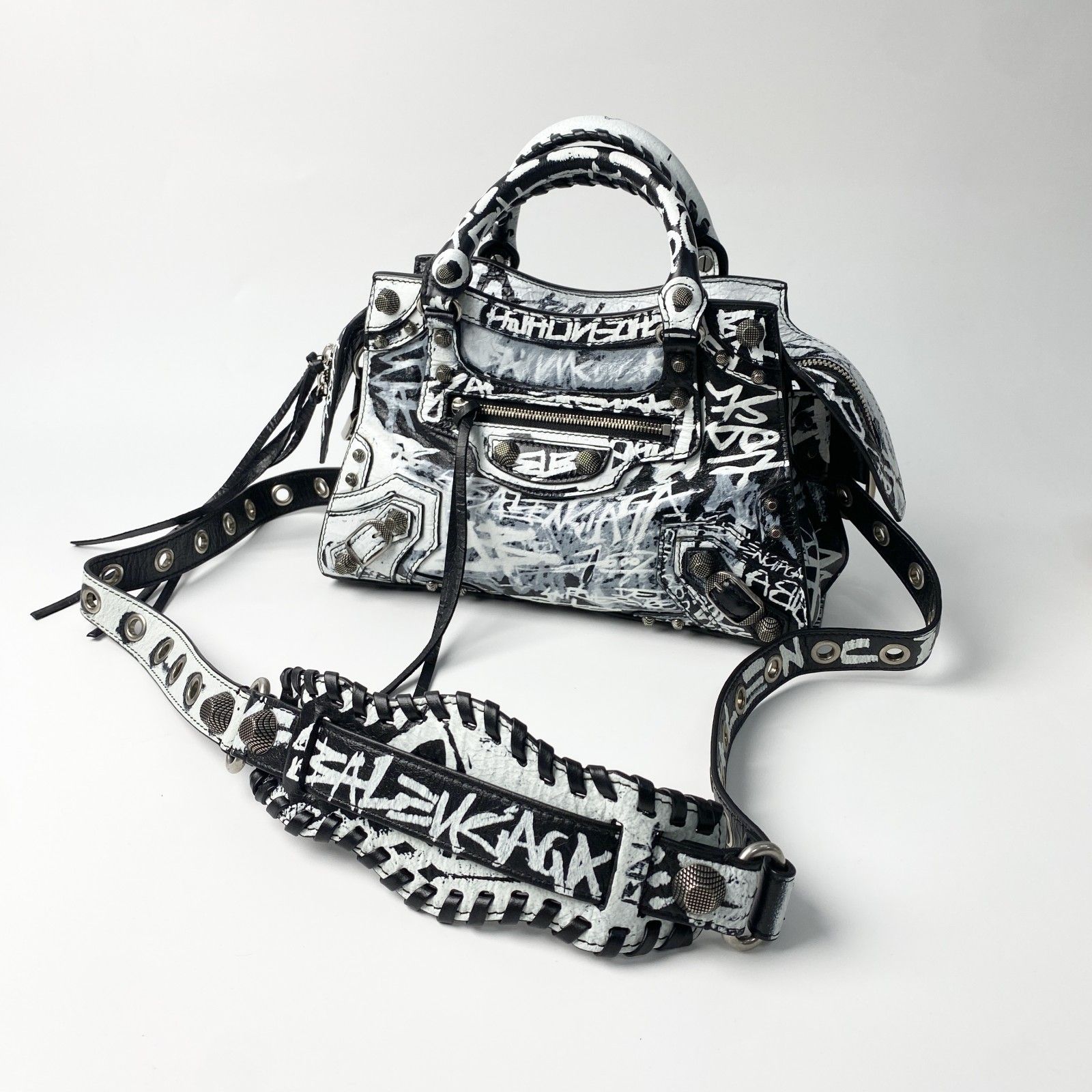 美品 BALENCIAGA 700940ネオカゴール XS グラフィティ バレンシアガ ネオカゴールXS 2way ショルダーバッグ