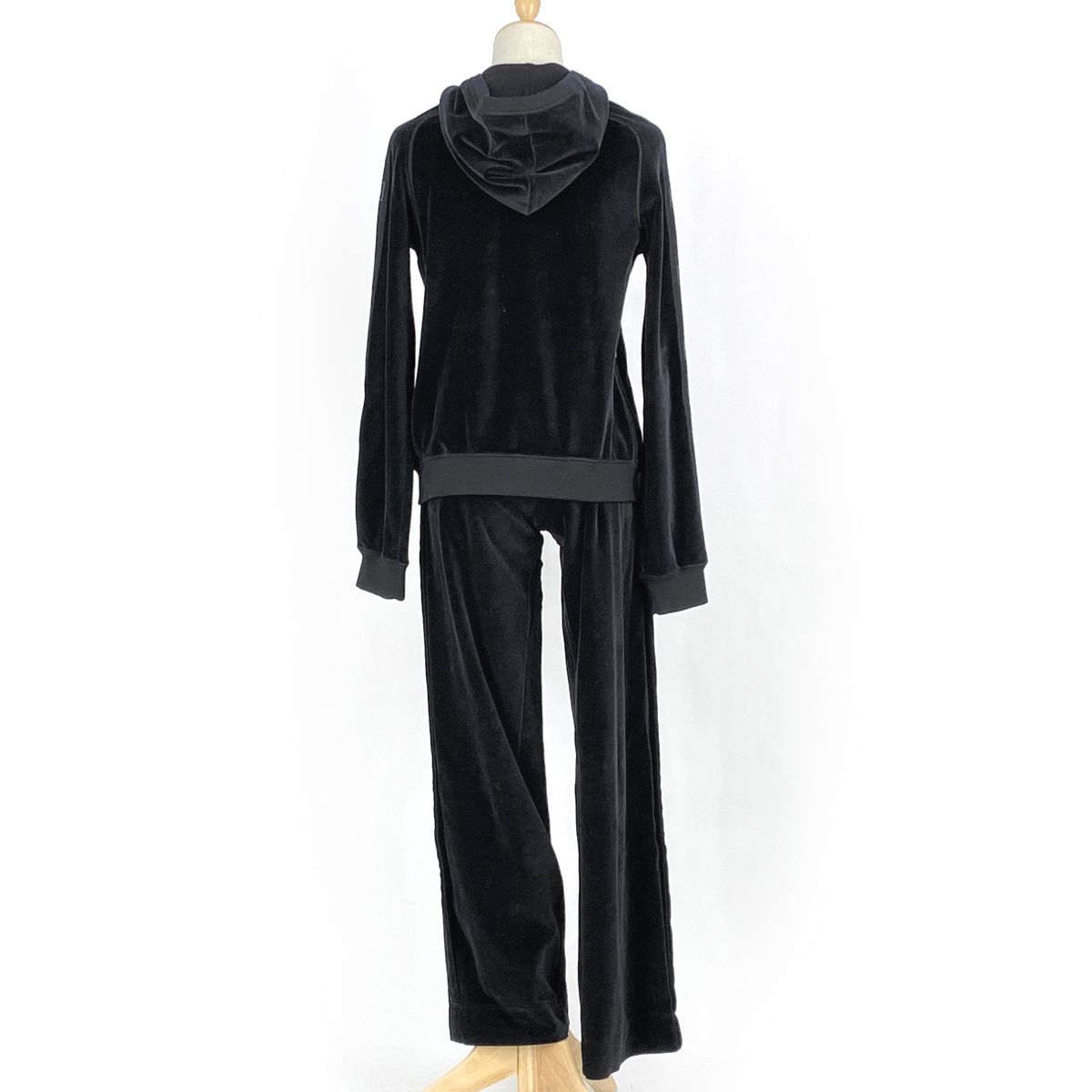 シャネルジャージセットアップ