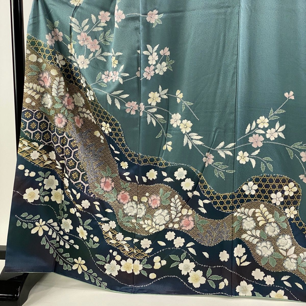 訪問着 美品 名品 草花 亀甲 金彩 染め分け 青緑 袷 身丈166cm 裄丈