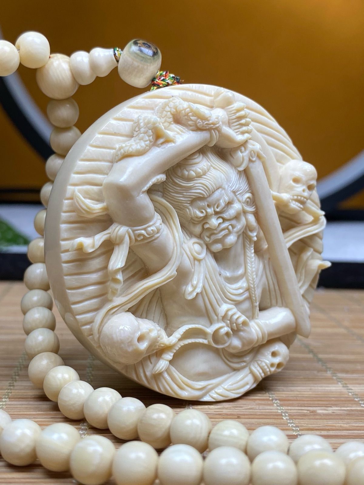 天然マンモス牙美しい手作り彫刻 不動尊菩萨 ペンダント - メルカリ