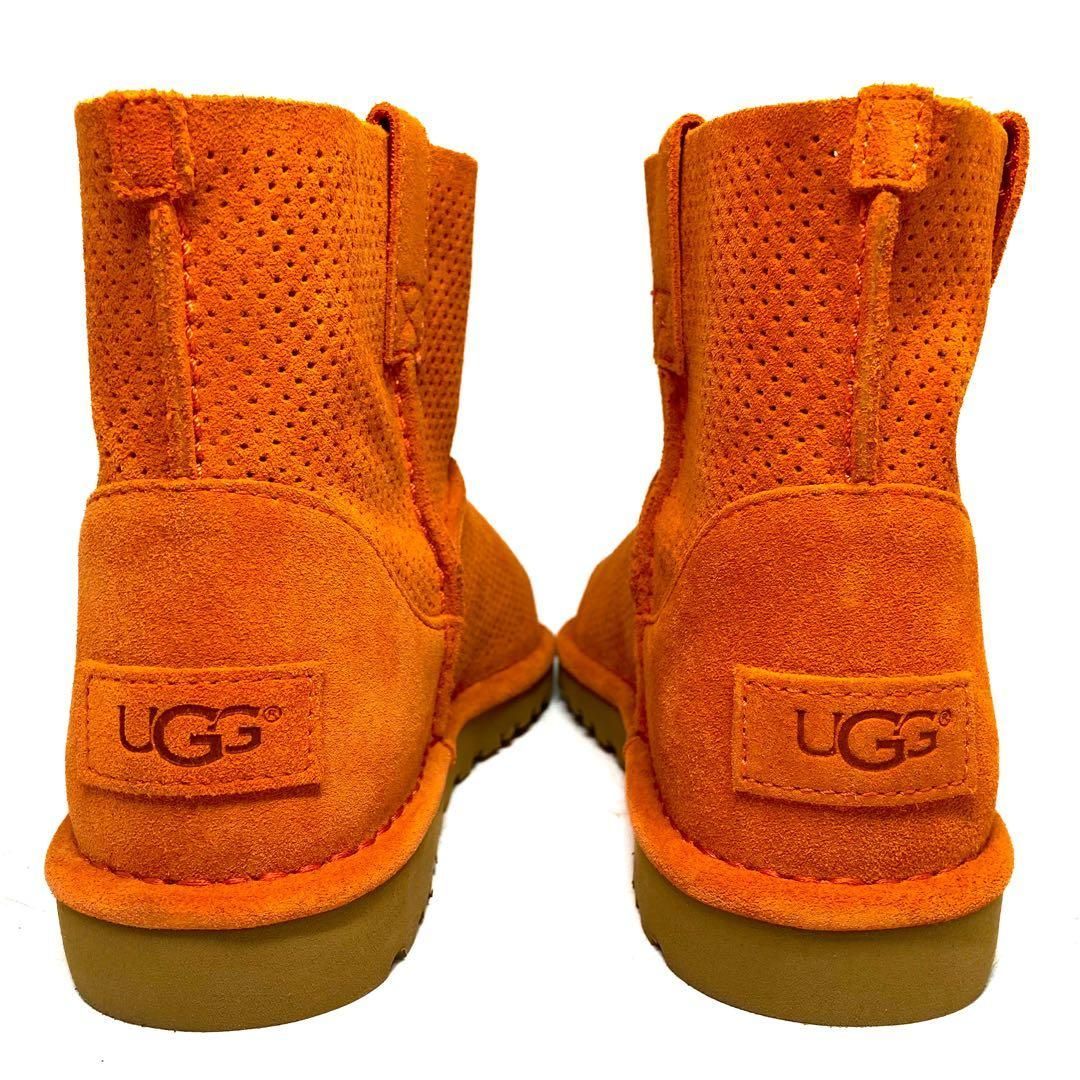 UGG オレンジブーツ 新品・未使用品 未使用・展示品】UGG アグ Classic Unlined Mini Perf クラシック