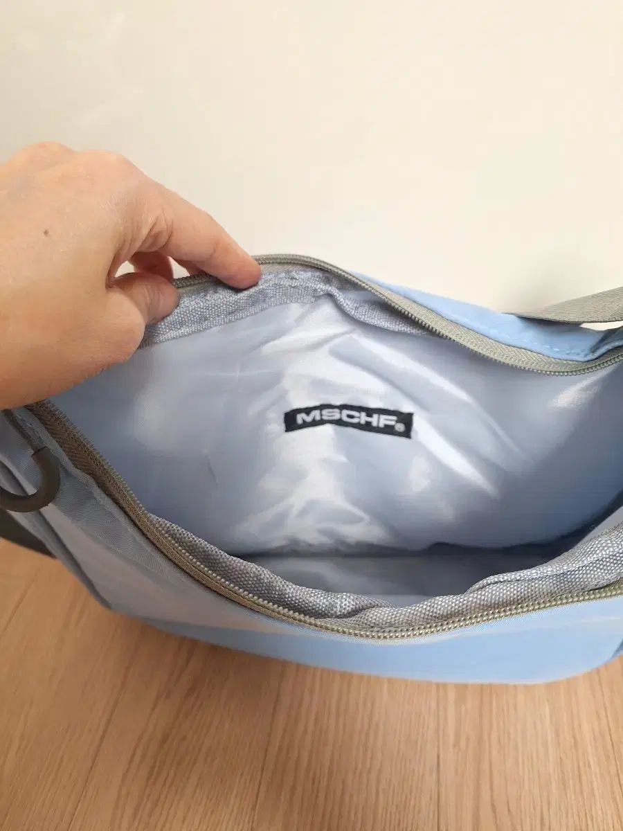 オークリー ミスチーフ クロスバック ブルー DECORATOM_COM_BR