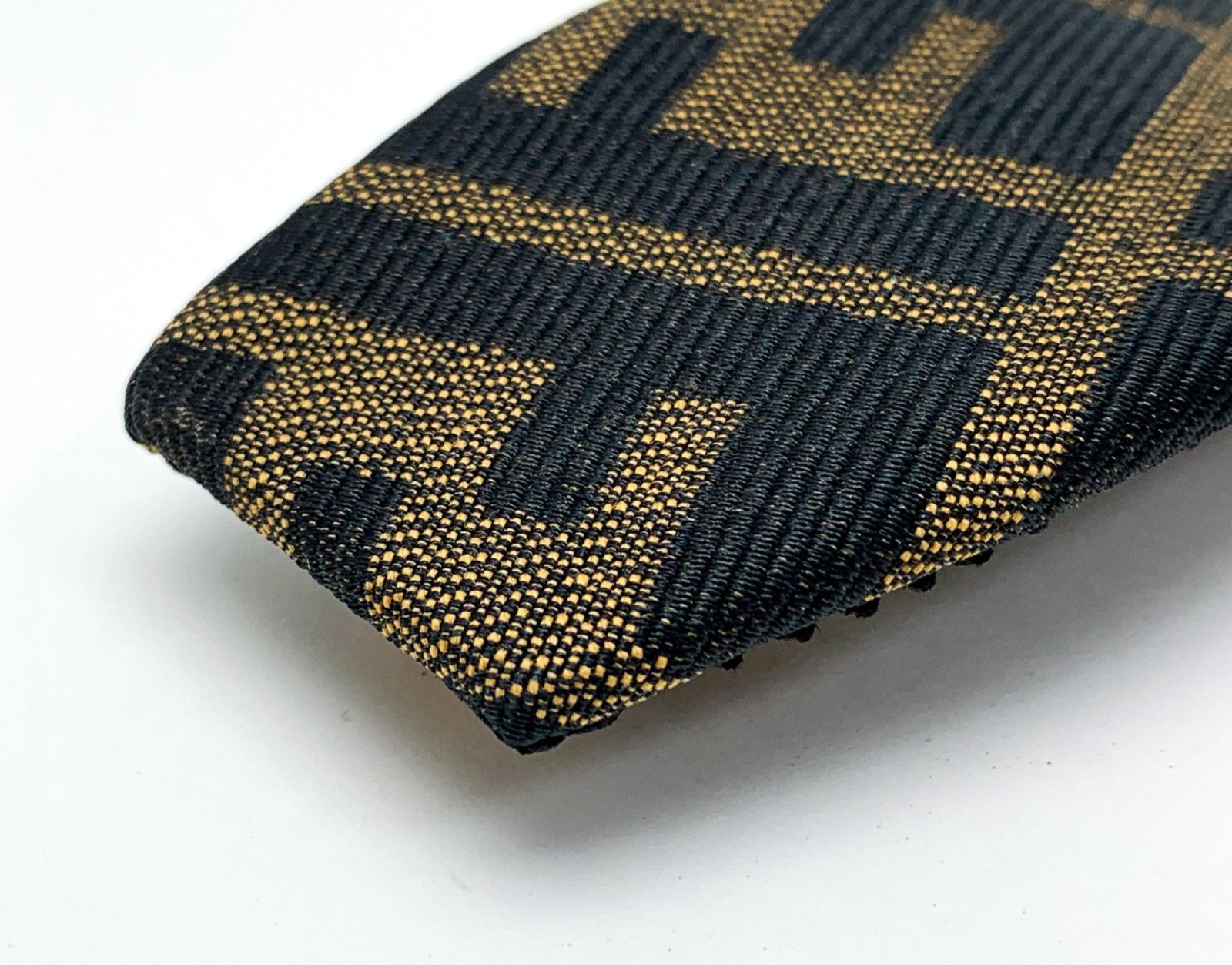 FENDI　フェンディ バレッタ ズッカ柄 ブラウン系 茶 ゴールド FENDI フェンディ ズッカ柄 ブラウン系 茶 バレッタ ヘア