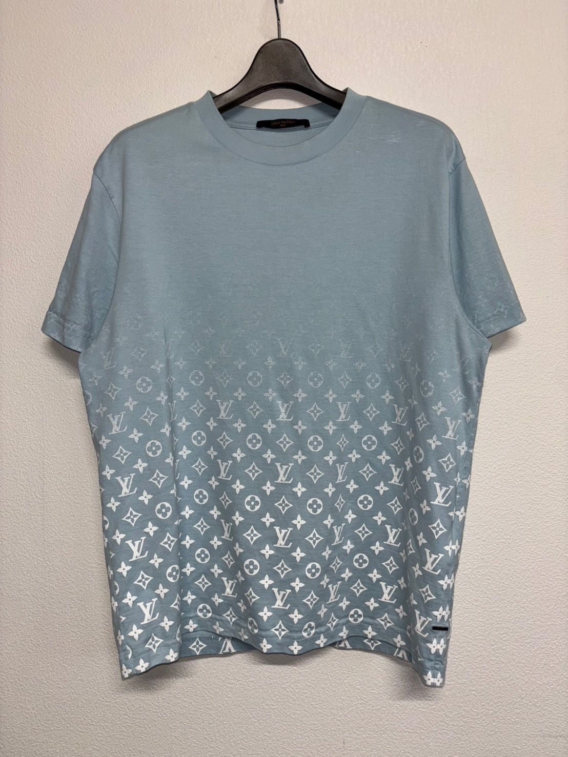 ルイヴィトン モノグラム グラディエント グラデーション ロゴ 半袖Ｔシャツ 青 楽天市場】LOUIS VUITTON ルイヴィトン 黒 ブラック