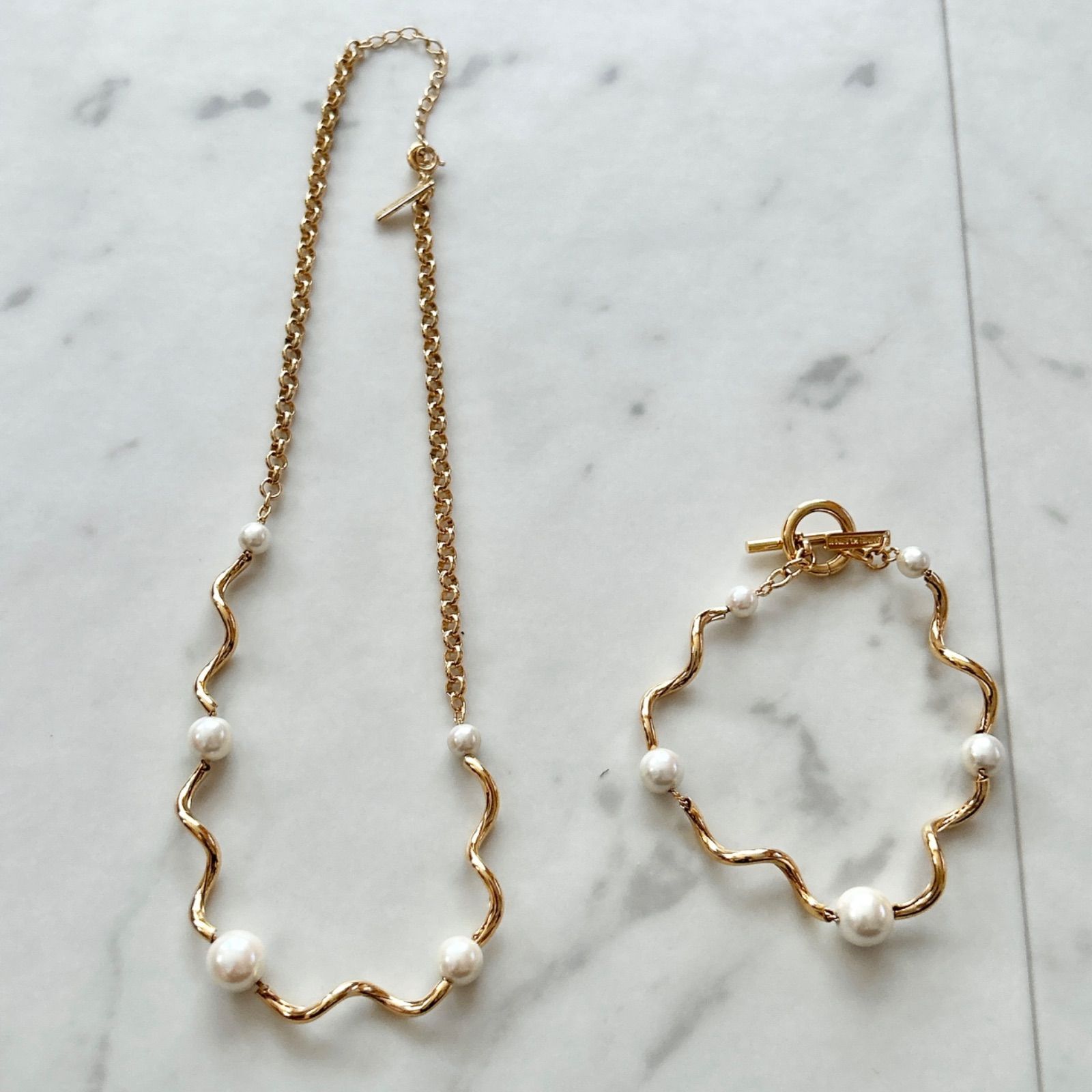 未使用美品 ANNE KLEIN アンクライン ゴールドカラー ネックレス