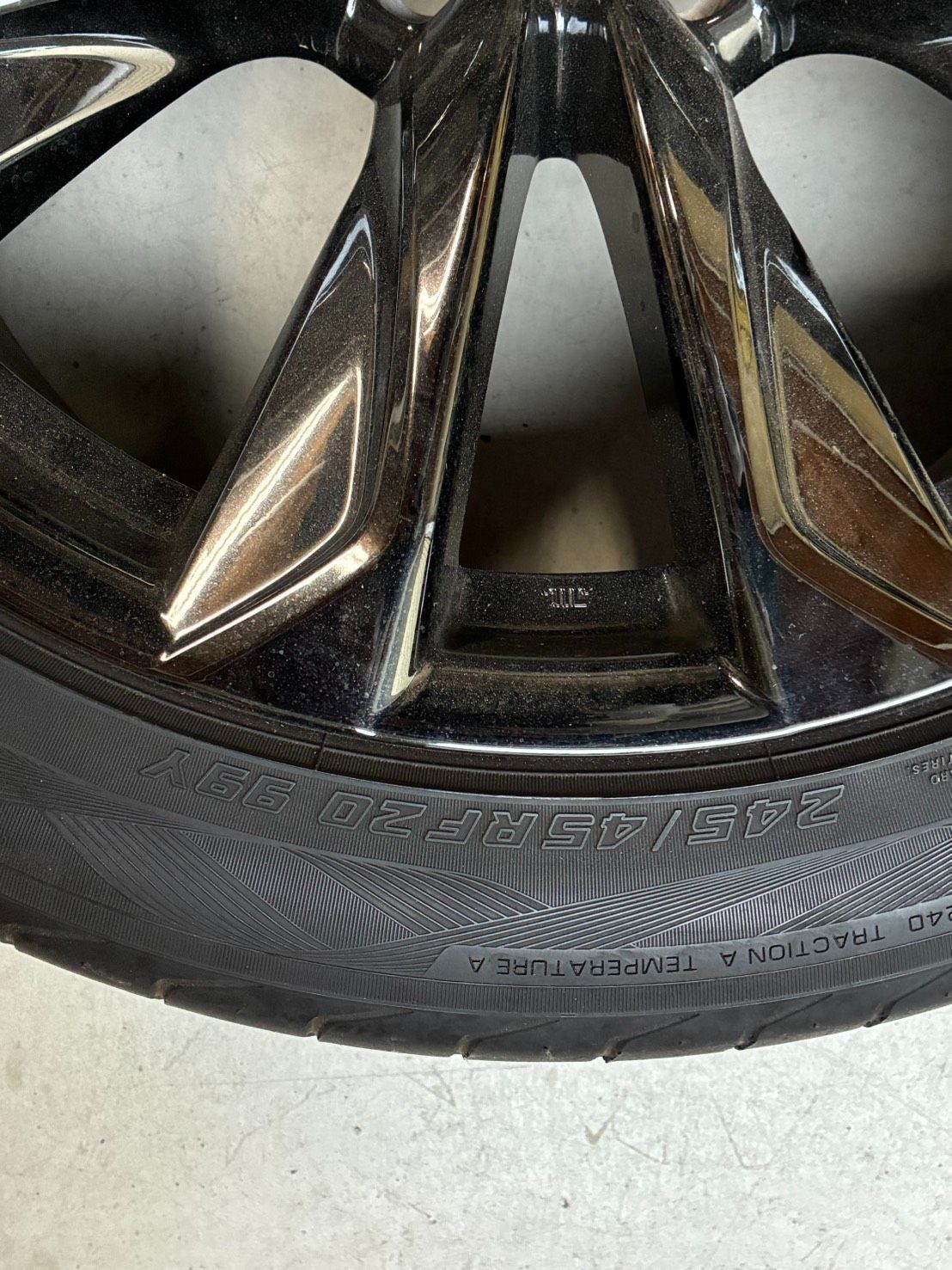 レクサス　ＬＳ　Ｆスポーツ　純正タイヤホイールセット　245/45Ｒ19　ナットあり LS460 後期 BBS製 19インチ タイヤホイールセット 期間限定送料込み