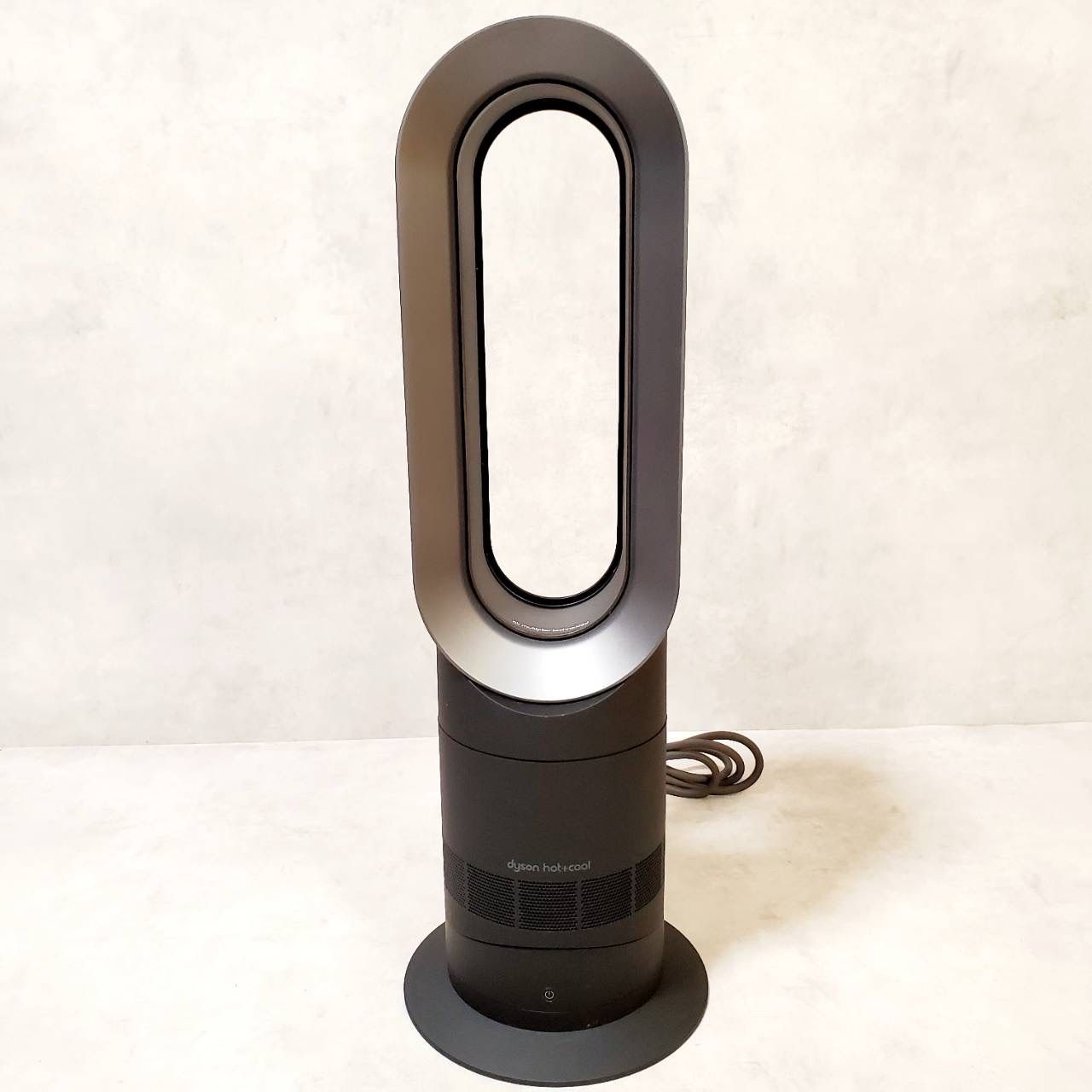 製 Dyson ダイソン AM09 Hot＋Cool ホット＆クール ファンヒーター 温風機 扇風機 暖房 冷房 羽根なし 首振り タイマー付 リモコン付 動作良好 省エネ 静音設計 人気モデル 空気循環機 暖房器具 夏冬兼用