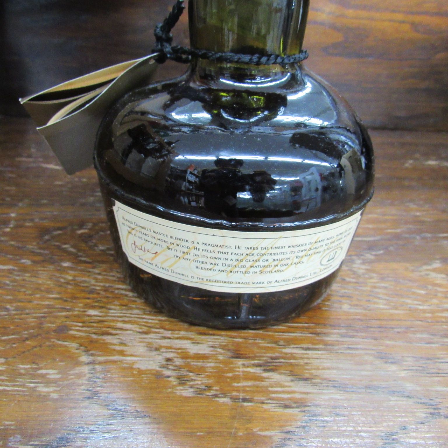 未開栓 DUNHILL Finest Scotch Whisky Dunhill Old Master Finest Scotch Whisky - Lot 96420 - Buy