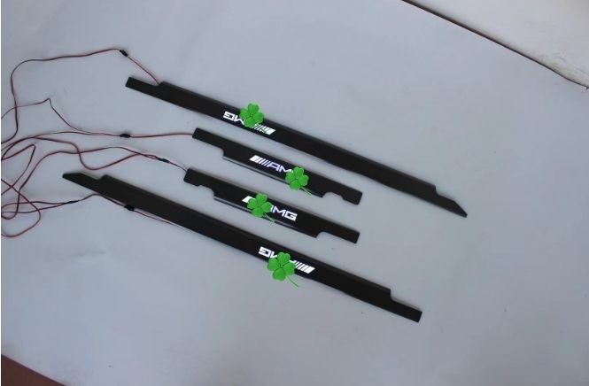 ベンツGクラスW463 2色選択 LED スカッフ プレート サイドガーニッシュ 4P ブラバスロゴ プロテクター ステップ カバー 1998－2018