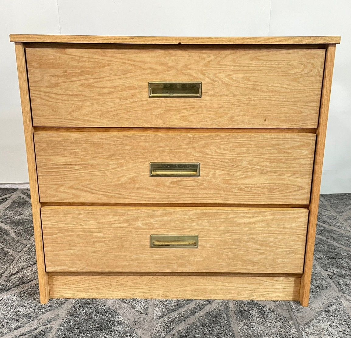 中古　アメリカ家具3段チェスト 引き出し収納家具 サイドチェスト アメリカ家具3段チェスト 引き出し収納家具 サイドチェスト ミッド