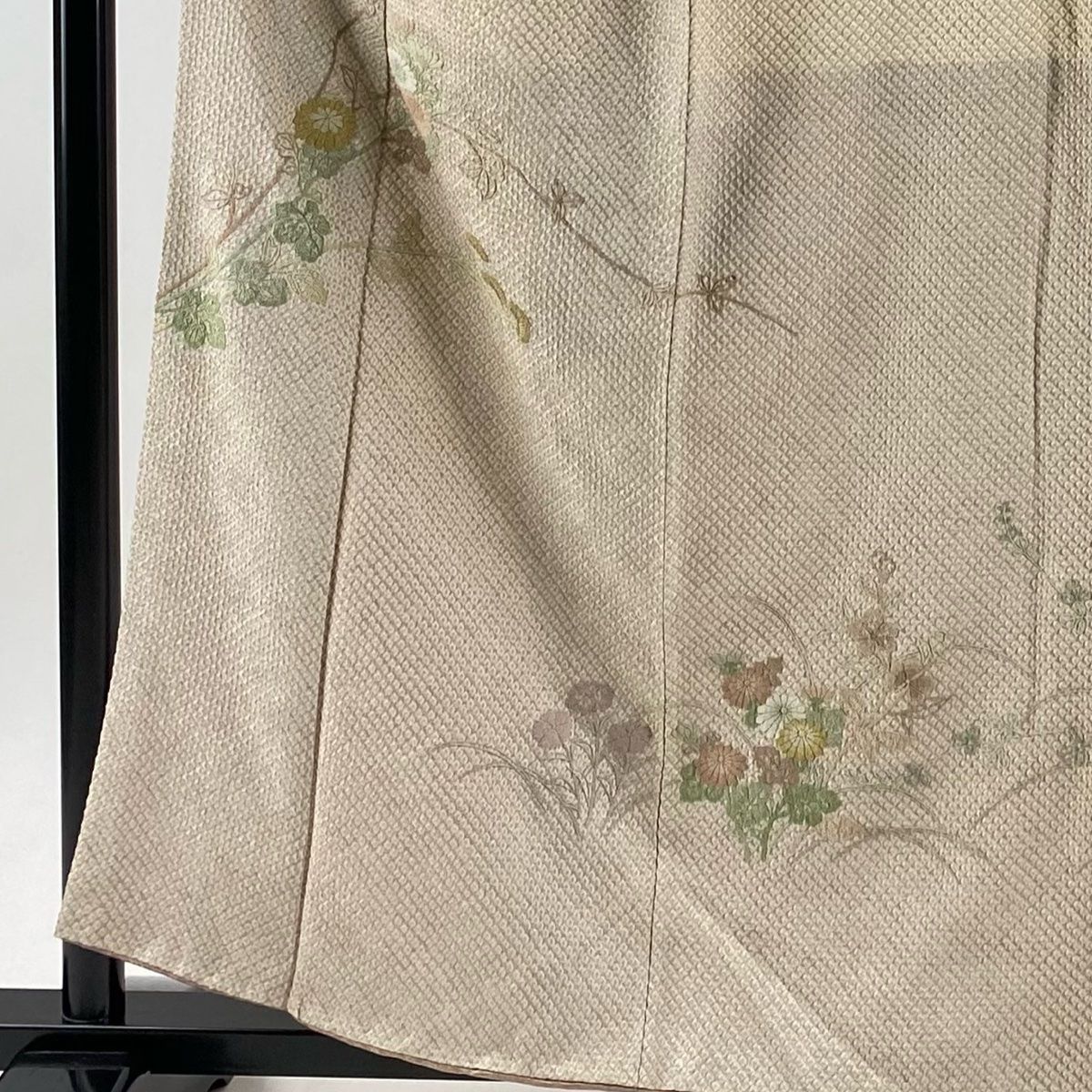 付下げ 身丈158.5cm 裄丈65cm M 袷 菊 草花 総絞り 相良刺繍 ピンク