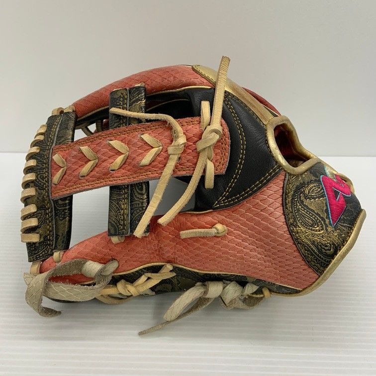 中古品 アバターグラブ AVATARGLOVE パラマウントスポーツ 硬式 内野手用グローブ 刺繍入り ペイズリー柄 左投げ 3971 中古品 アバターグラブ AVATARGLOVE パラマウントスポーツ 硬式
