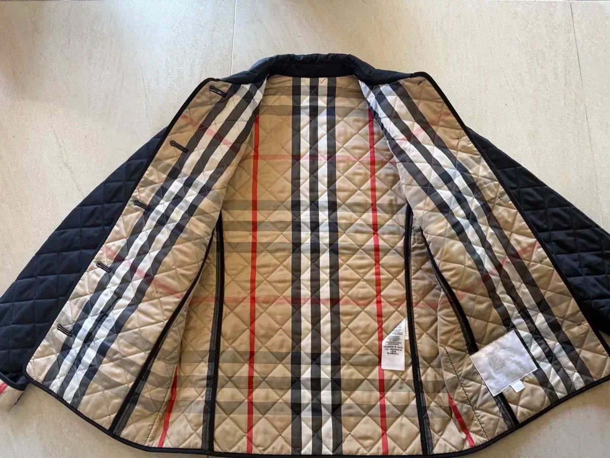 バーバリー 女の子 用 ジャケット サイズ 12歳