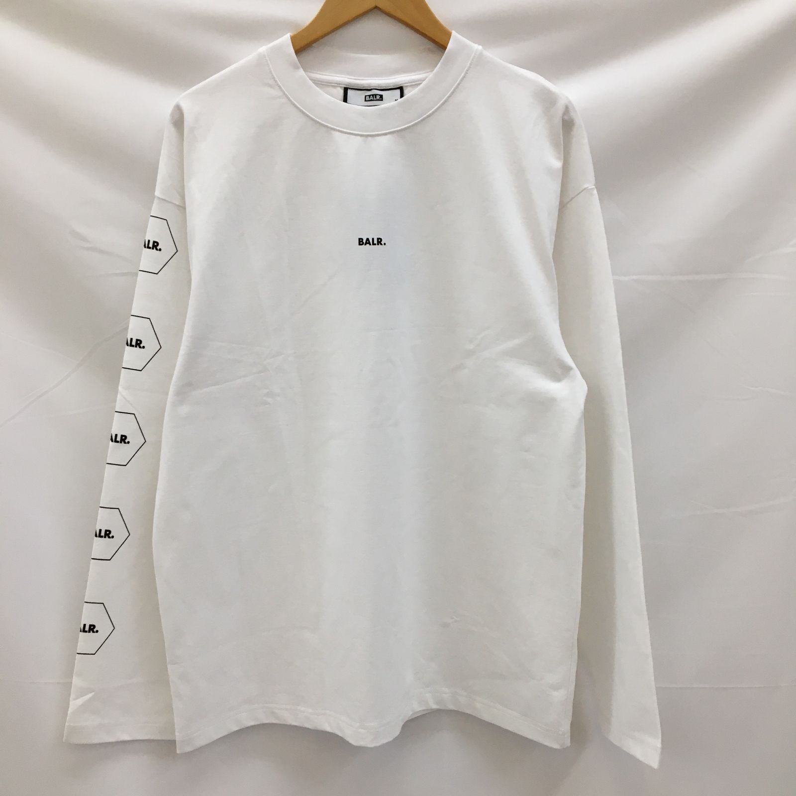 未使用】 【タグ付き】BALR. BRAND BOX FIT LOGO LONGSLEEVE T-SHIRT ボーラー ロゴ ロンT ホワイト  B1111-1055 M /m 241217 01315hi◇128 - メルカリ