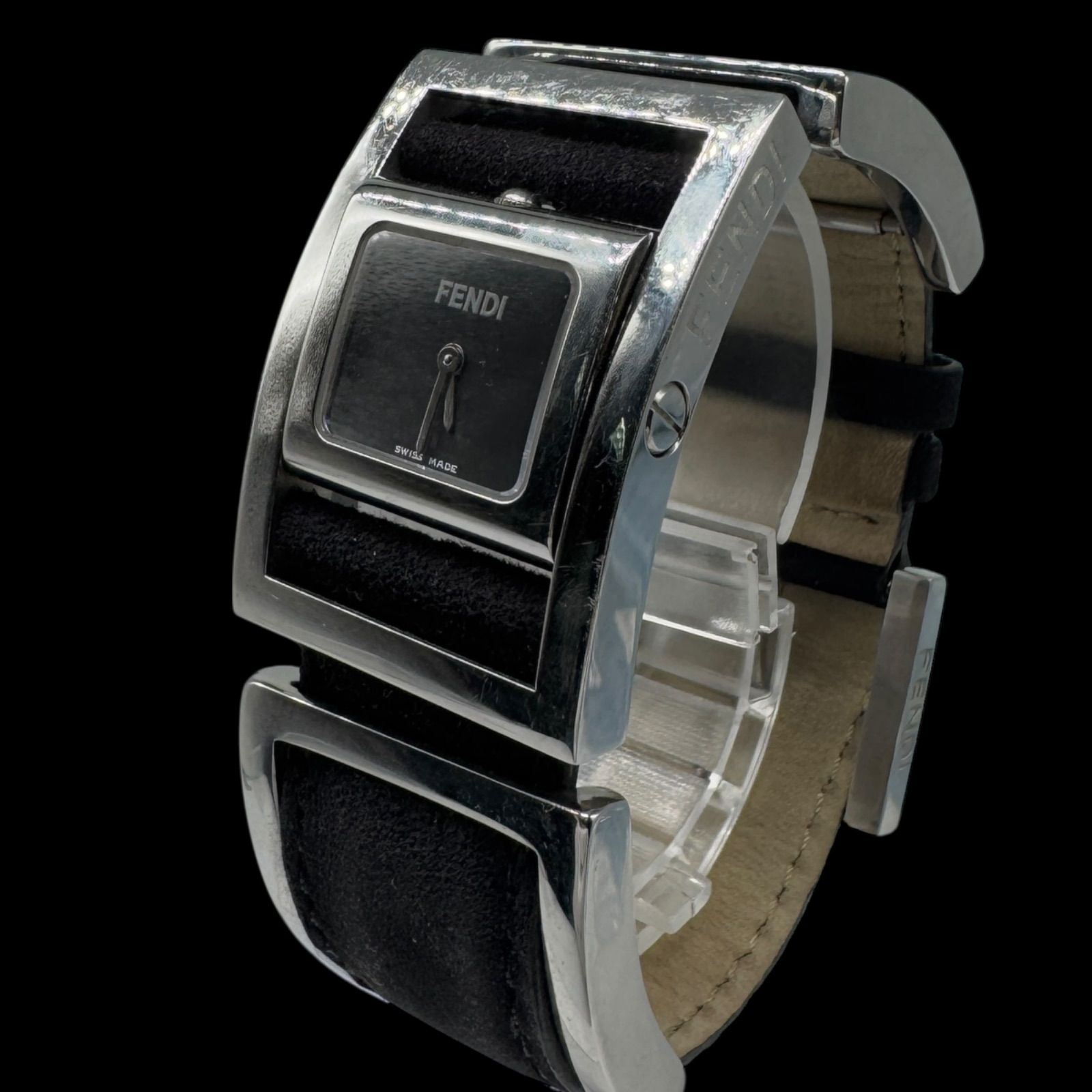 稼働 FENDI フェンディ ジャイロ 回転フェイス ブレスウォッチ レディース時計 ブラック文字盤 クォーツ
