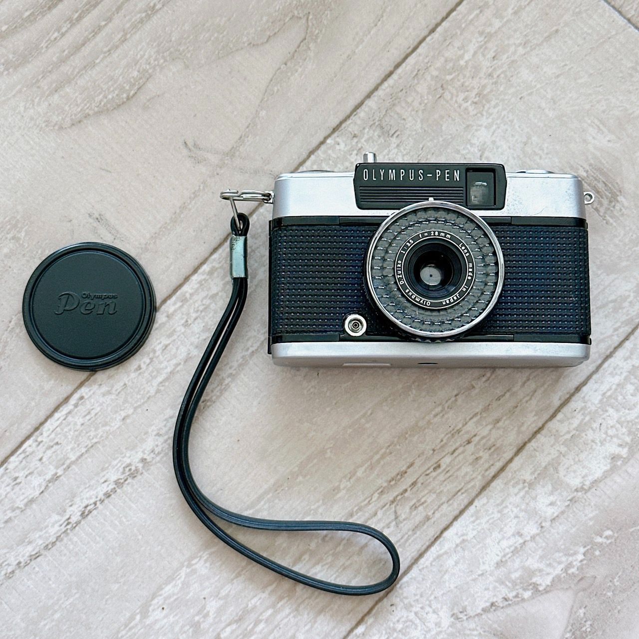 極美品 赤ベロOK! Olympus オリンパス PEN EE-3 ＃563 PEN 赤ベロOK