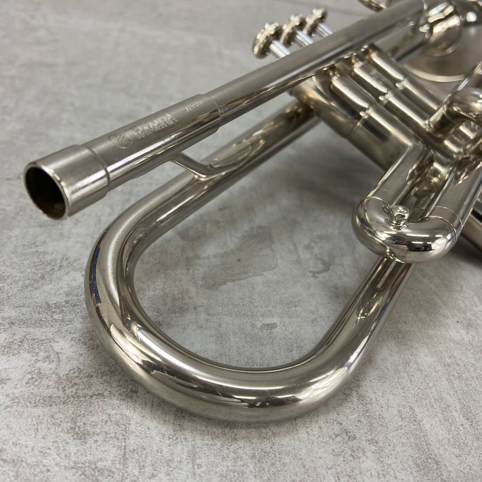 人気アイテムお得に購入！ YAMAHA トランペット YTR-135 Mボア ニッケルメッキ マウスピース ハードケース trumpet 管楽器 ヤマハ ギフトに最適。