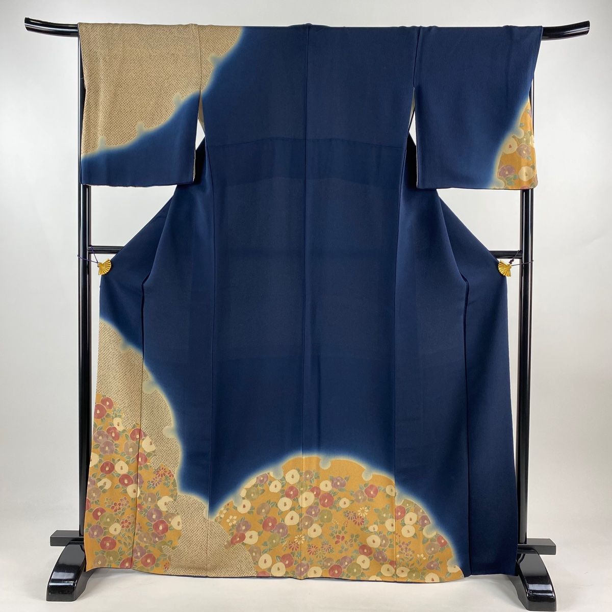 付け下げ 刺繍 紋意匠 椿 桔梗 撫子 菊 正絹 反物 ki31151-1.jpg