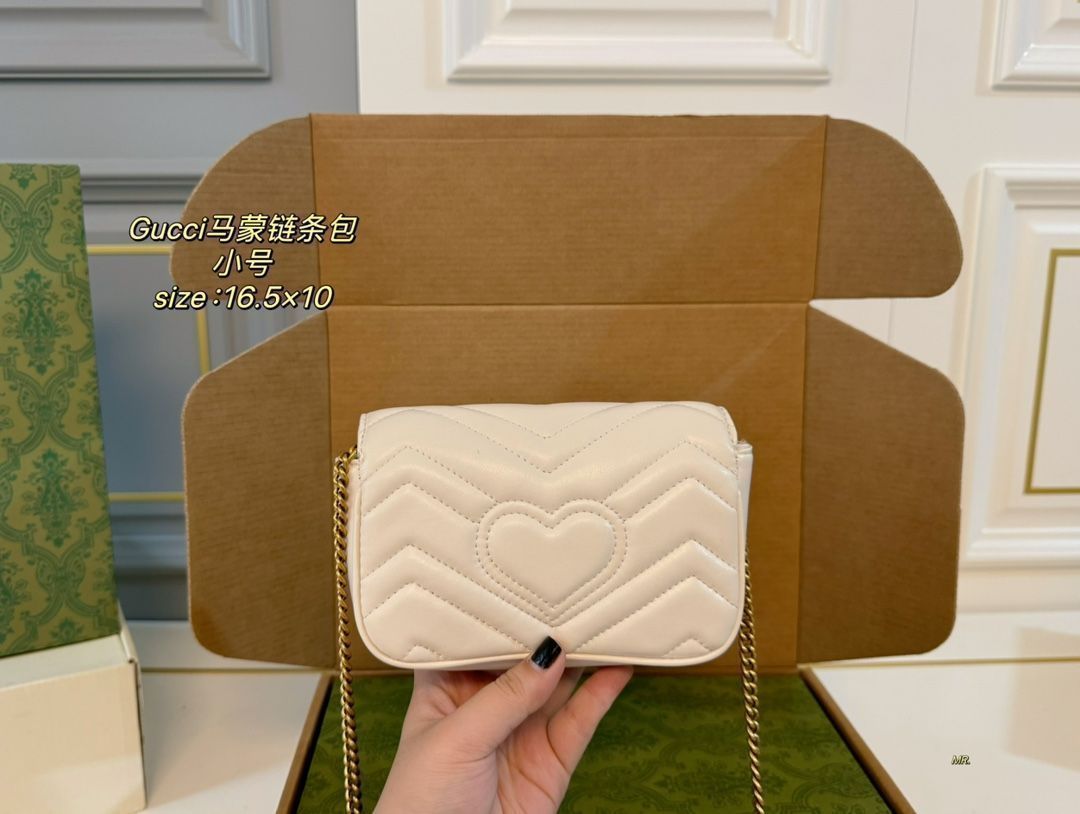GUCCIグッチGG Marmontミニマモンチェーンバッグ、ハンドバッグ