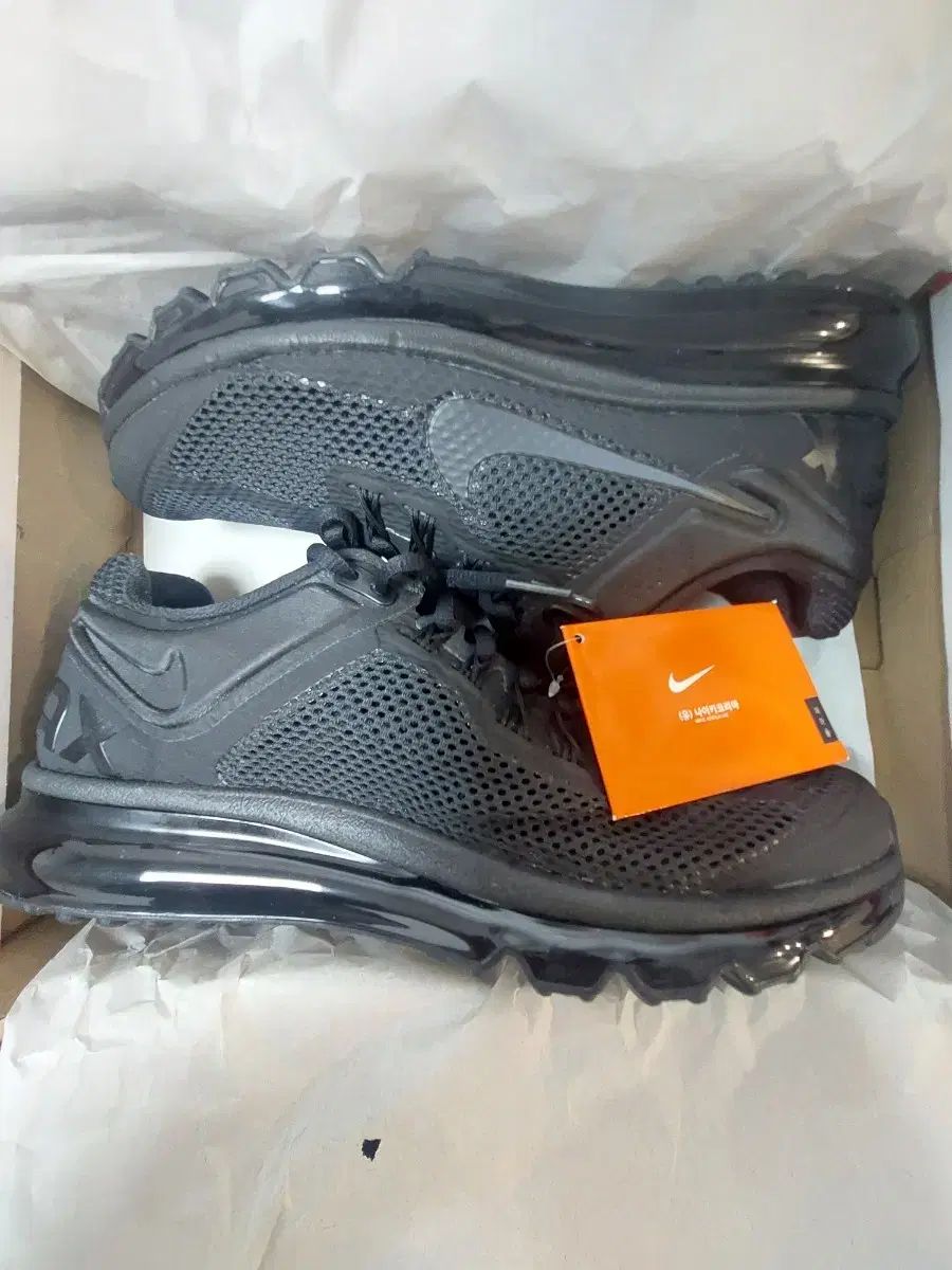 NIKE(ナイキ) エアマックス 2013 新品