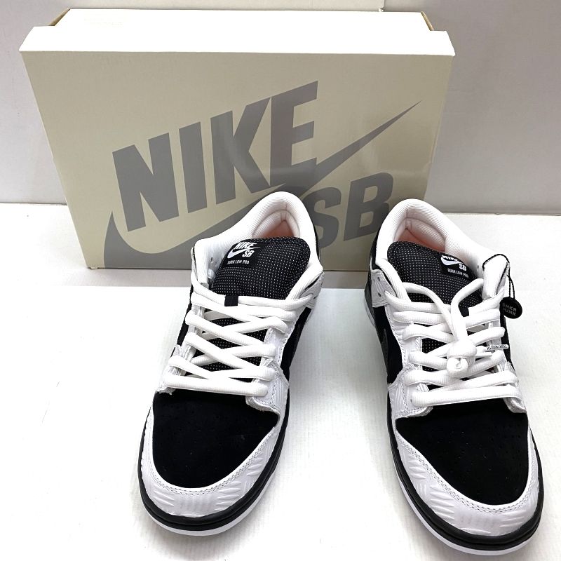03w14772【箱付き美品】TIGHTBOOTH × Nike SB Dunk Low Pro QS Black  