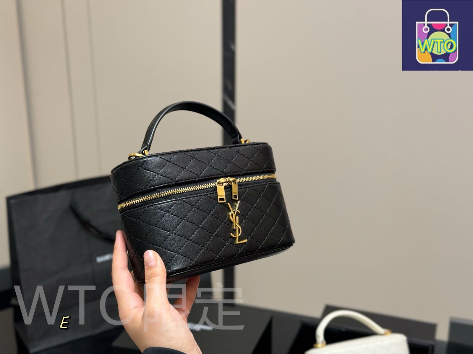 Saint Laurent 773991GAAD72080 関税送料込 LE 37 (ウーブンラフィア／ベジタブルタンニンレザー) | Saint