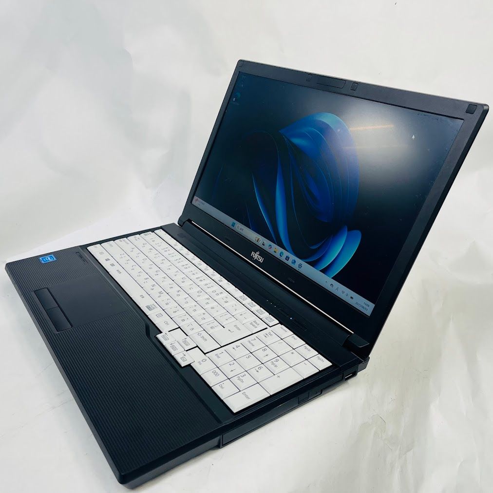 第六世代Corei5 メモリ8GB SSD256GB 驚速起動 美品 富士通 LIFEBOOK