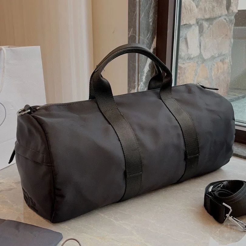 新品】PRADA プラダ × adidas Re-Nylon ダッフルバッグ 黒｜本日