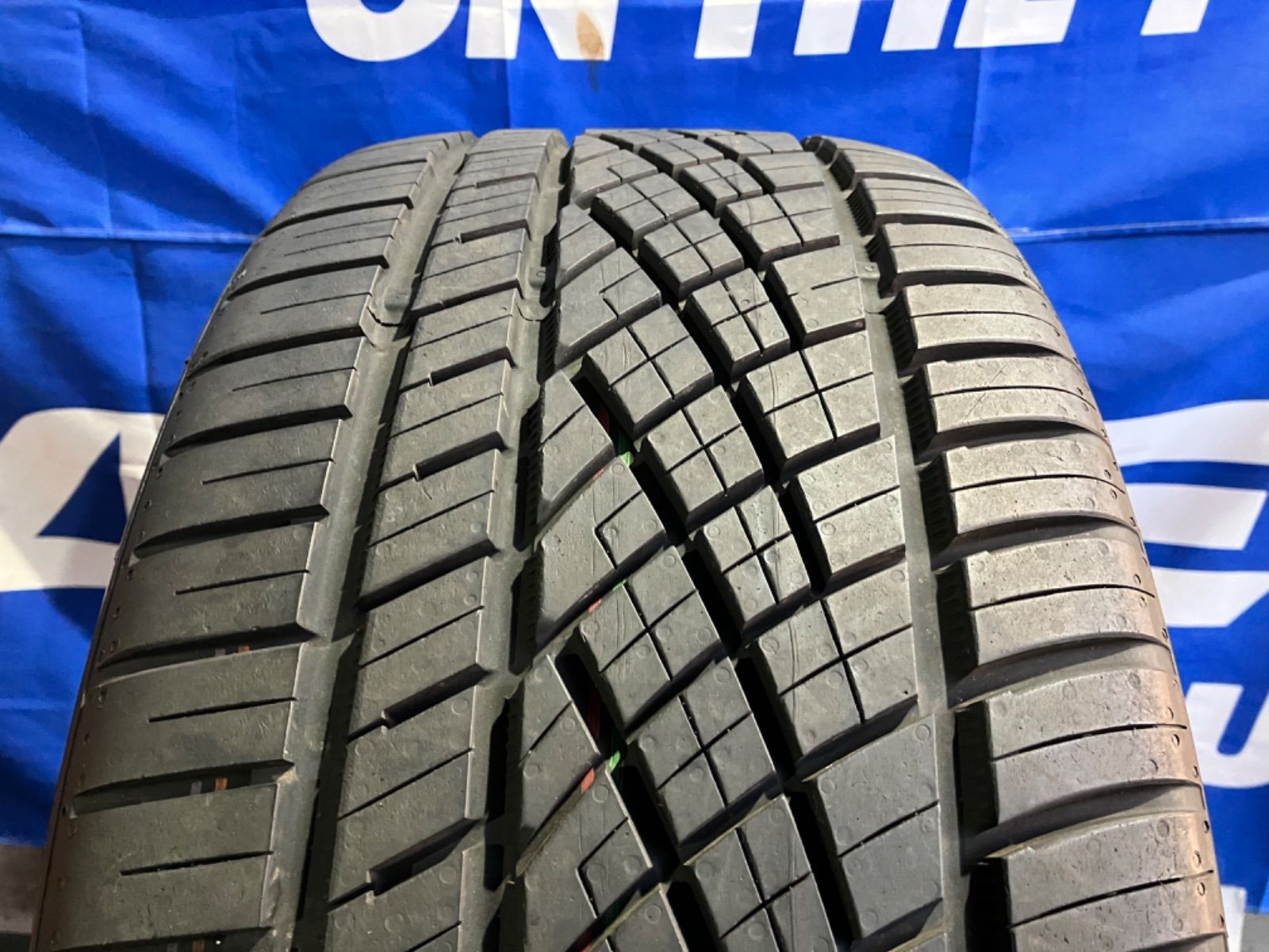 245/35R20 コンチネンタル エクストリーム コンタクト DWS06 PLUS 中古タイヤ2本 - メルカリ