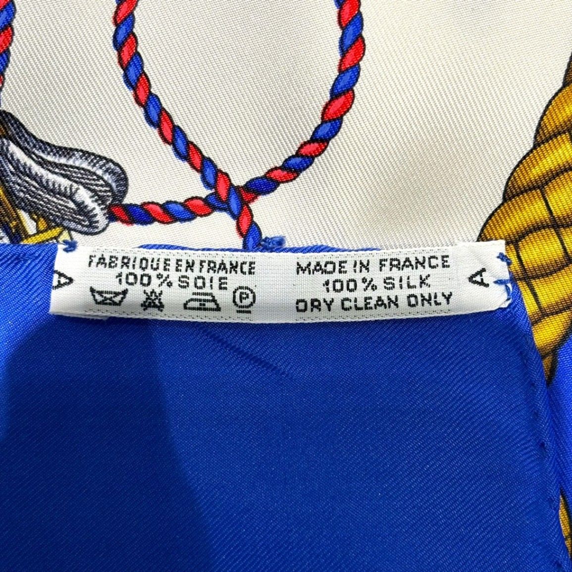 HERMES (エルメス) カレ90 LES TAMBOURS シルクスカーフ