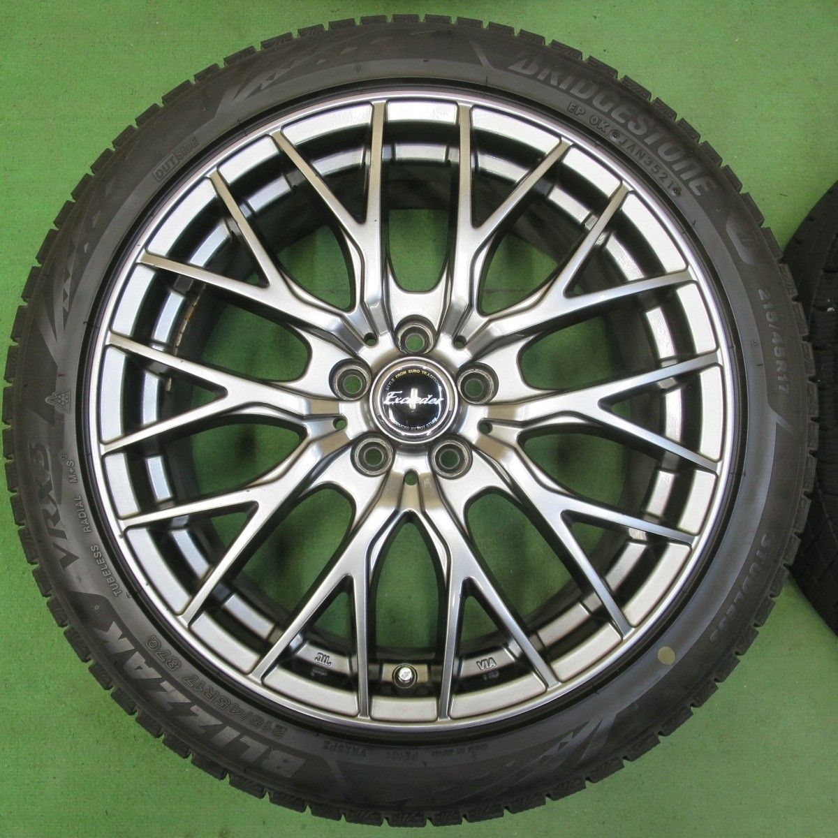 バリ溝！21年！キレイ！9.5分☆プリウス 等 215/45R17