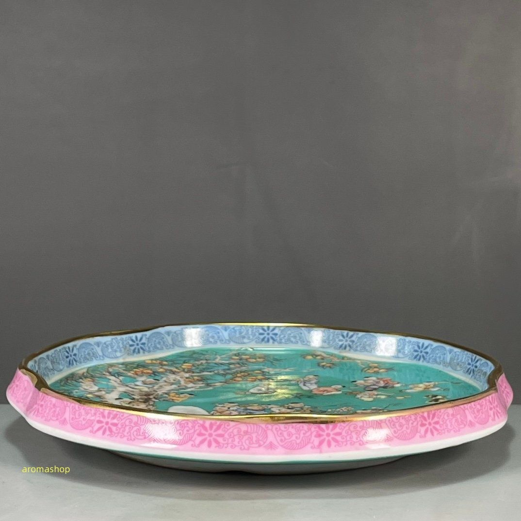 磁器 粉彩 緑底 嬰戯図 花口賞皿 装飾品 置物 置物 磁器