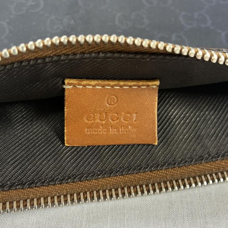 GUCCI グッチ ポーチ GG柄 ナイロン セカンド クラッチバッグ