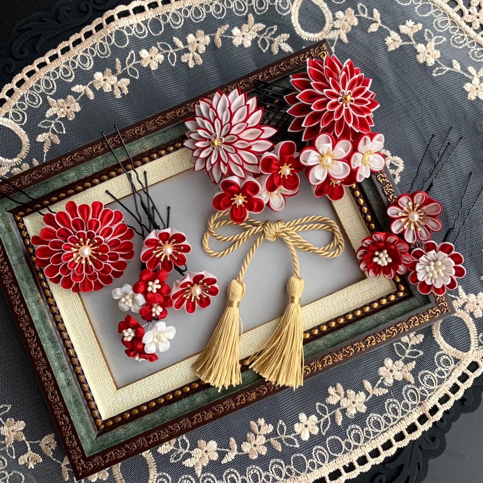 即納】七五三 髪飾り 紅白の椿 水引 和玉 紐 ゴールド【2色】ホワイト 白・