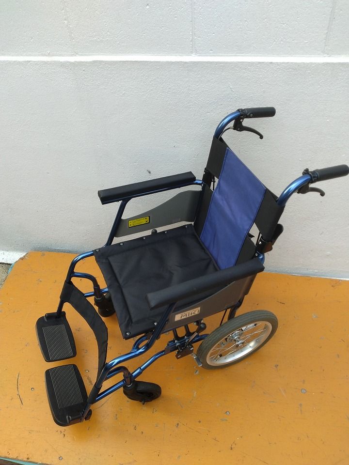 送料無料 一部地域を除く ミキ軽量車いす キャリカル 介助型 PMS-2R KM-25-0917-05
