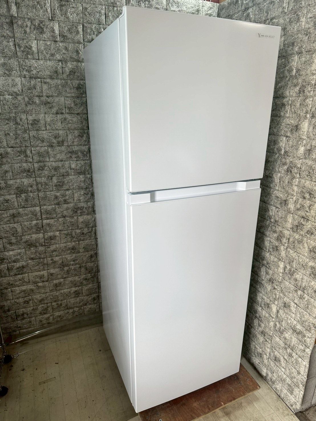 大阪送料無料★3か月保障付き★冷蔵庫★ヤマダ★2ドア★2021年★YRZ-F23H1★IR-253 大阪送料無料☆3か月保障付き☆冷蔵庫☆ヤマダ☆2ドア☆2021年☆YRZ