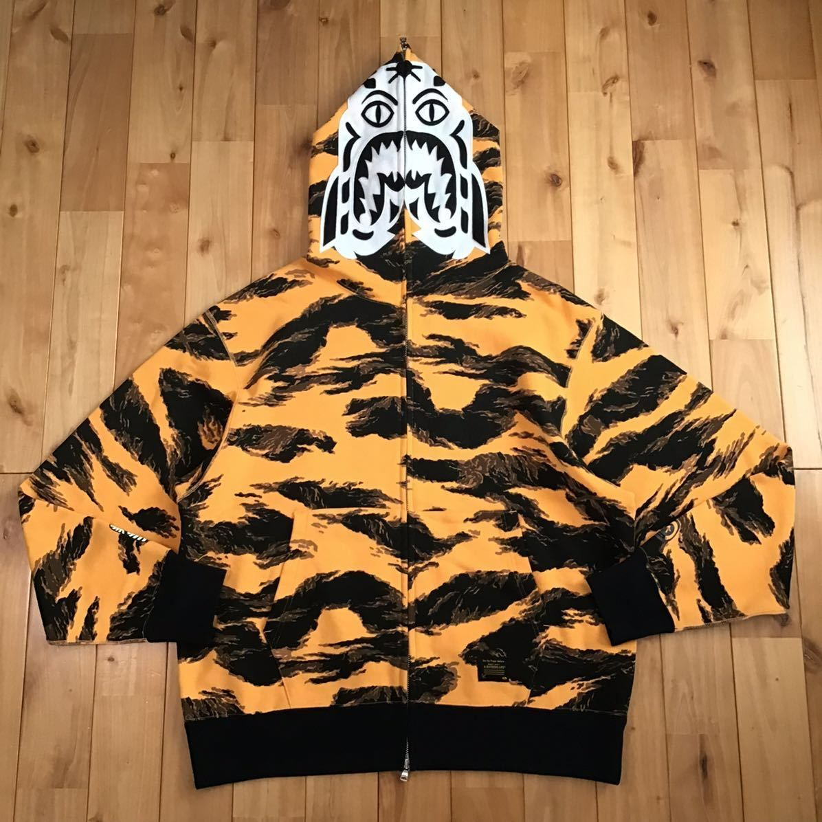 Tiger camo タイガー パーカー Lサイズ tiger full zip hoodie a bathing ape BAPE エイプ ベイプ  アベイシングエイプ 迷彩