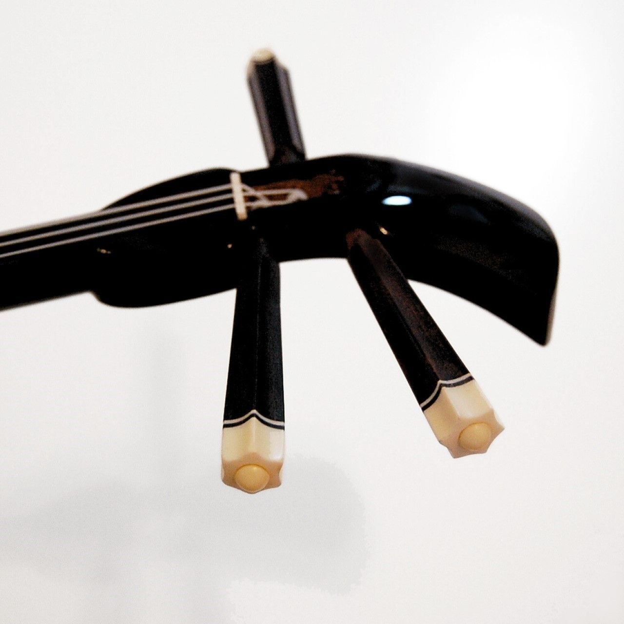 ★美品★ 沖縄三線 人工皮 蛇柄 三味線　胴巻き 和楽器 ハードケース付！ ☆訳あり品☆ 沖縄三線 蛇皮 三味線 龍柄 胴巻き 和楽器 ハード