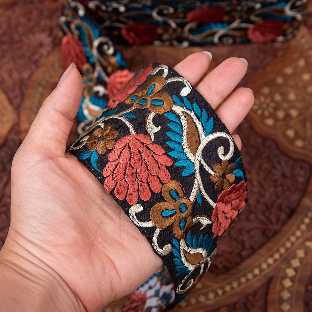 チロリアンテープ