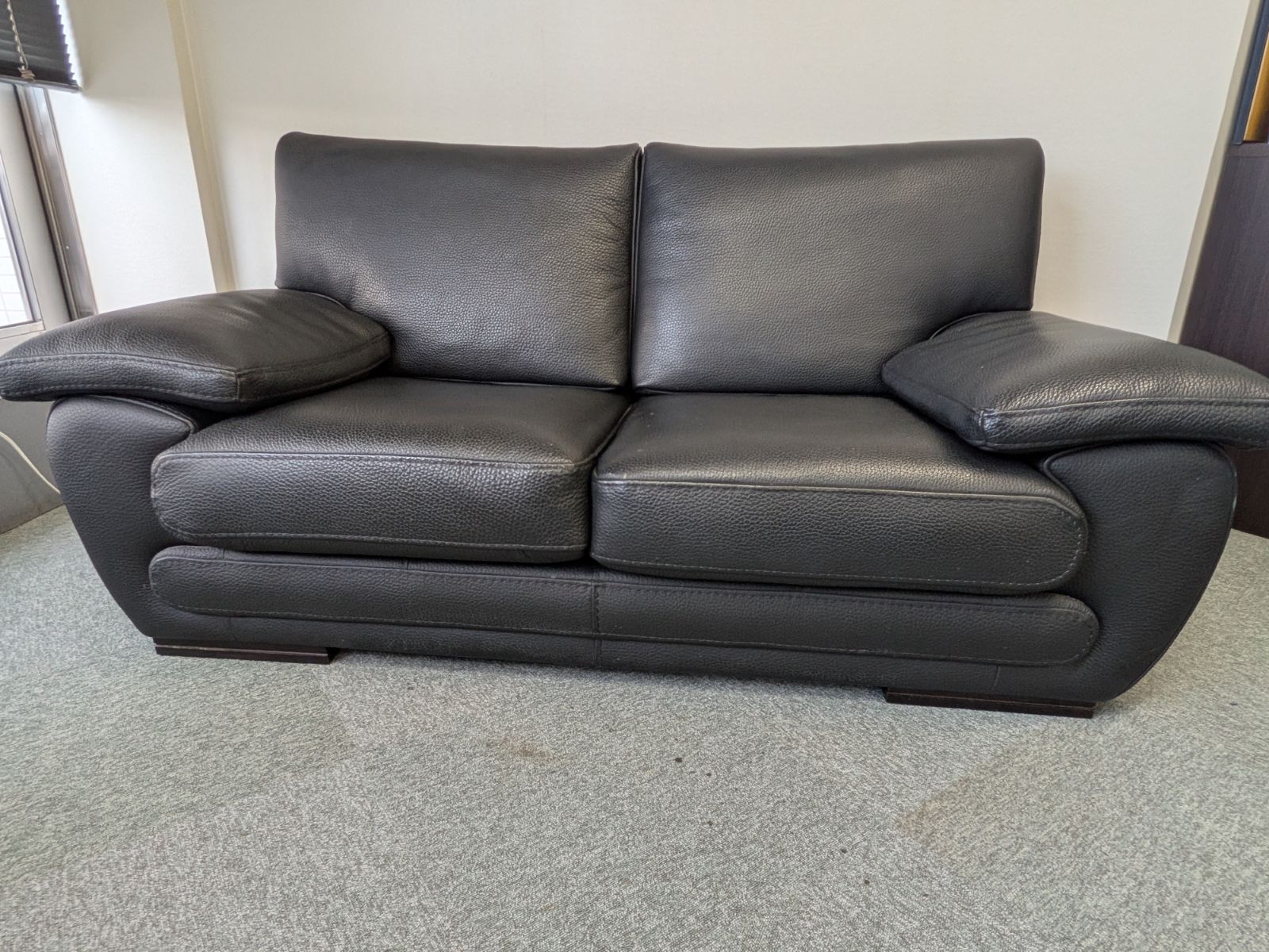 KELVIN GIORMANI オットマン ダークグレー KELVIN GIORMANI 総本革張り