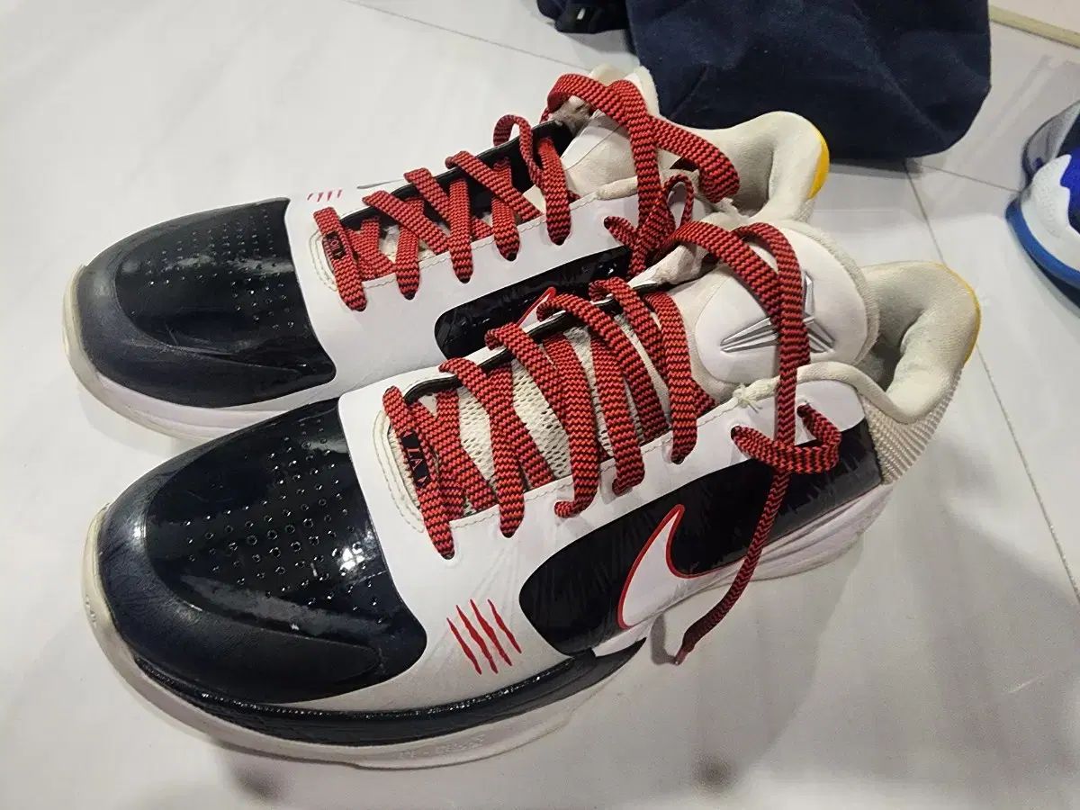 【雷市場（ポンジャン）商品韓国直送】 NIKE(ナイキ) コービー 5 ブルース・リー アルター 275